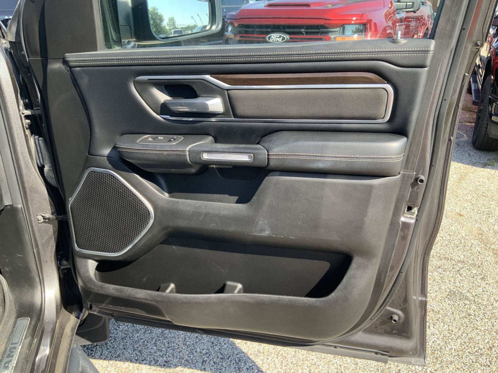 Used 2022 RAM 1500 Laramie AWD/4WD image 61