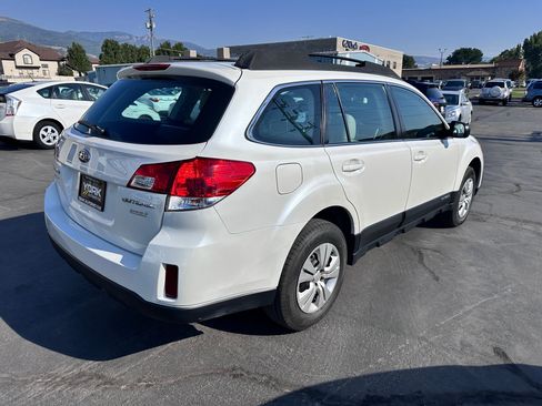 Used 2013 Subaru Outback 2.5i AWD/4WD image 3