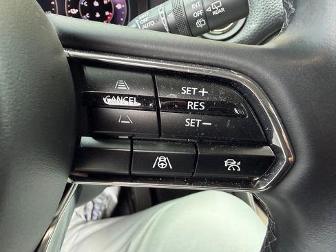 Used 2025 MAZDA CX-70 Plug-In Hybrid w/ Premium Pkg image 9