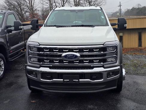 New 2026 Ford F450 Lariat image 3