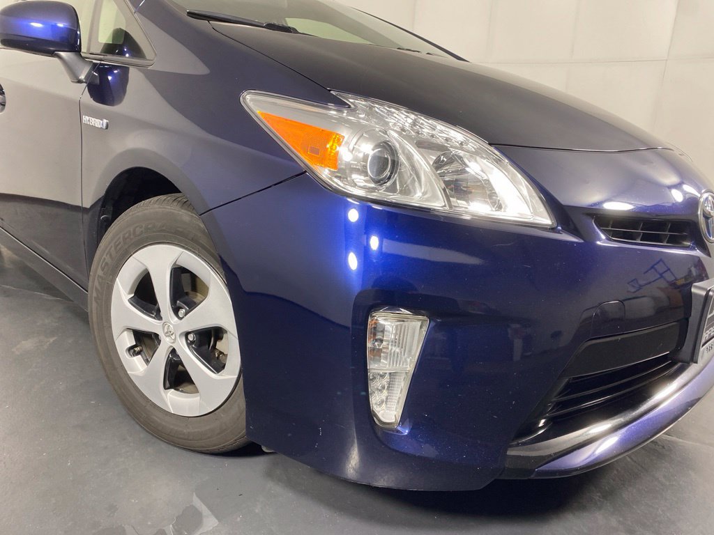 Used 2015 Toyota Prius Two FWD image 4