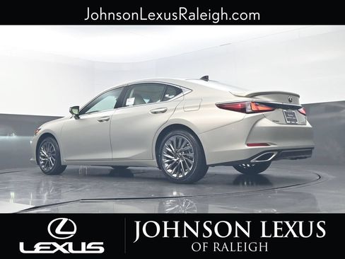 Used 2025 Lexus ES 350 Ultra Luxury FWD image 18
