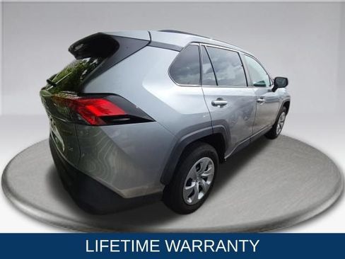 Used 2020 Toyota RAV4 LE FWD image 6