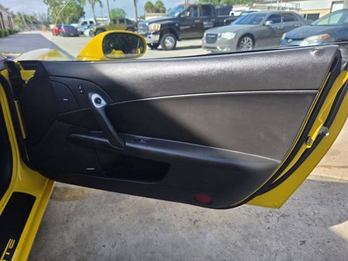 Used 2007 Chevrolet Corvette Convertible w/ Preferred Equipment Group RWD image 12