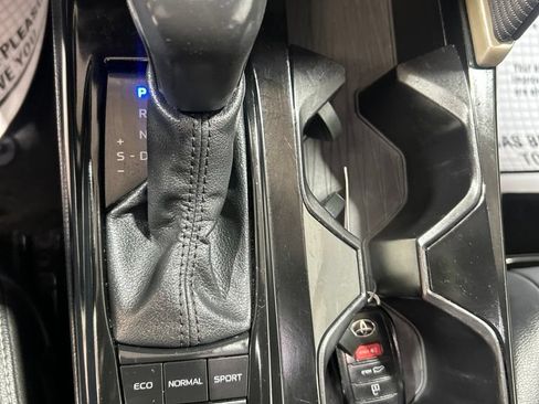 Used 2025 Toyota Camry SE FWD image 28