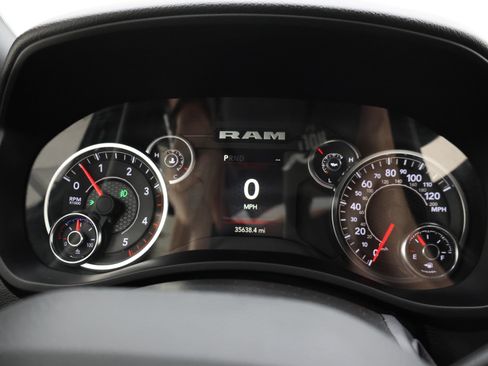 Used 2024 RAM 2500 Big Horn w/ Night Edition AWD/4WD image 10