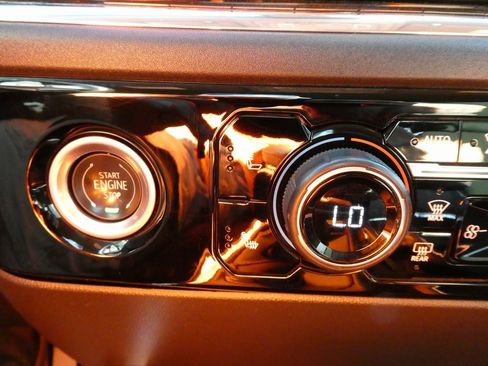 Certified 2024 Chevrolet Silverado 1500 LT Trail Boss w/ Dark Appearance Package image 26