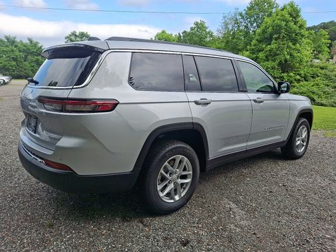 New 2025 Jeep Grand Cherokee L Laredo w/ Luxury Tech Group I image 4