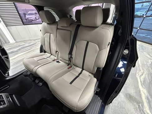 Used 2024 MAZDA CX-90 3.3 Turbo w/ Preferred Package image 10