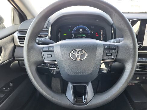 Certified 2025 Toyota Camry LE image 9