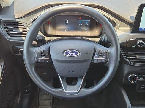Used 2025 Ford Escape Active AWD/4WD image 17