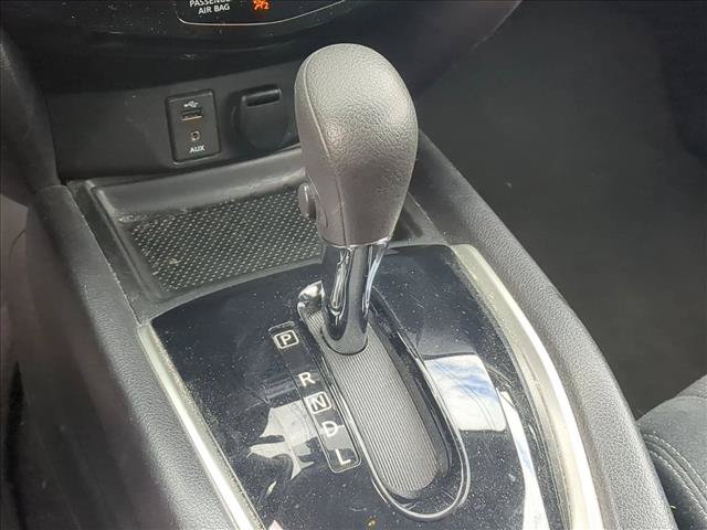 Used 2014 Nissan Rogue SV w/ SV Premium Package FWD image 12