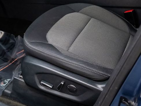 Used 2018 Ford Explorer XLT w/ Equipment Group 201A image 16