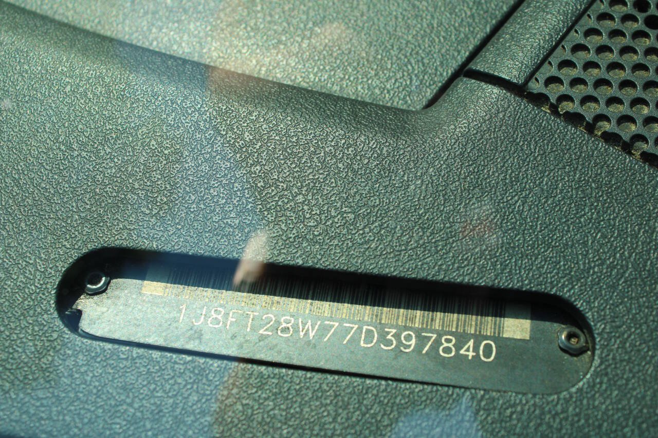 Used 2007 Jeep Patriot Sport FWD image 38