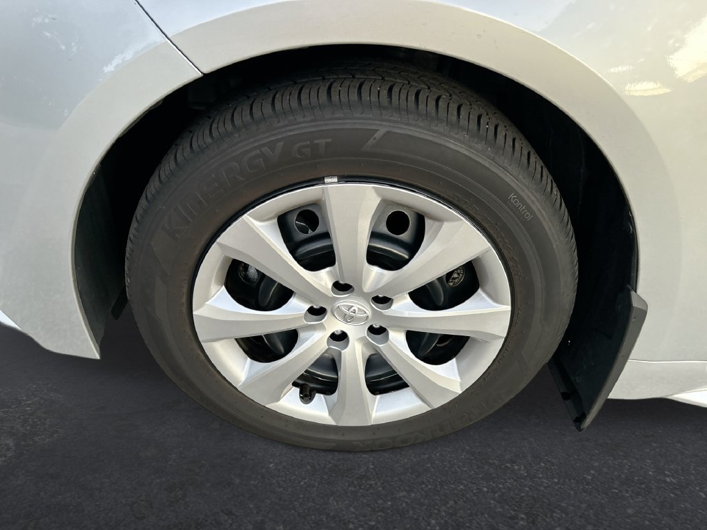 Certified 2025 Toyota Corolla LE FWD image 10