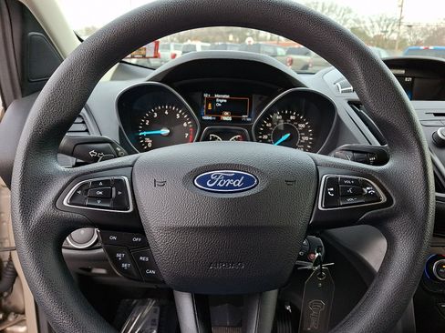 Used 2017 Ford Escape SE w/ SE Cold Weather Package image 18