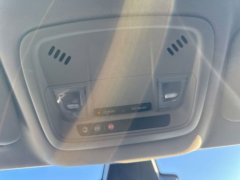 Used 2019 Chevrolet Volt LT w/ Power Convenience Package image 24