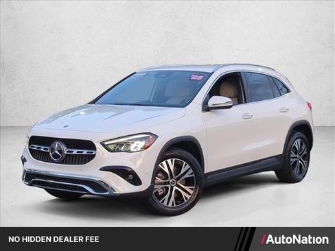 Certified 2025 Mercedes-Benz GLA 250 4MATIC image 1