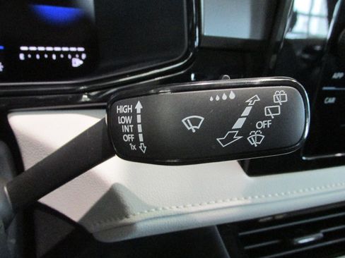 Used 2024 Volkswagen Taos S image 17