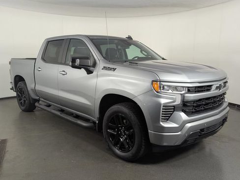 Used 2024 Chevrolet Silverado 1500 RST w/ Convenience Package II AWD/4WD image 2