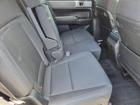 Used 2025 Hyundai Santa Fe SE FWD image 18