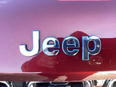 Used 2023 Jeep Grand Cherokee 4WD 4xe image 32