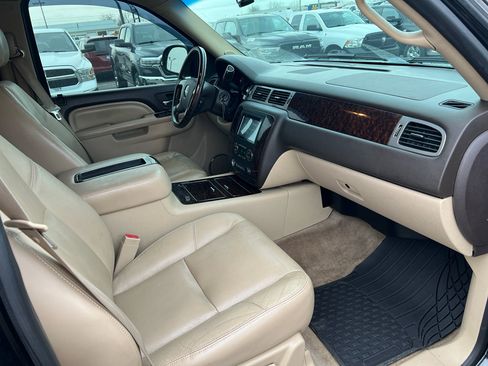 Used 2011 GMC Yukon Denali image 14