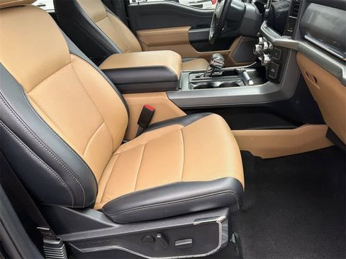 Used 2023 Ford F150 Lariat w/ Trailer Tow Package image 12