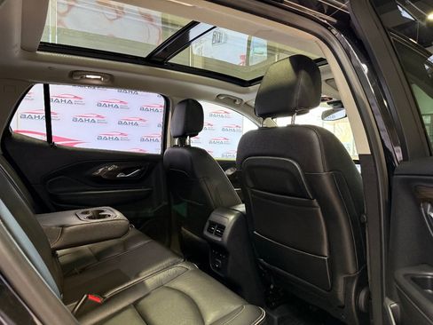 Used 2020 GMC Terrain Denali w/ GMC Pro Grade Package AWD/4WD image 38