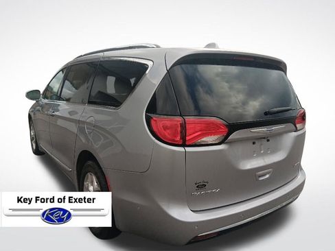 Used 2018 Chrysler Pacifica Limited w/ Advanced Safetytec Group FWD image 8