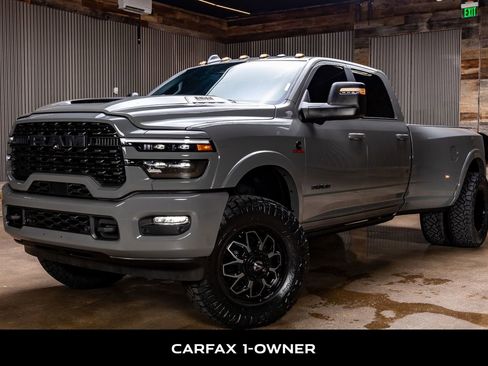 Used 2025 RAM 3500 Limited AWD/4WD image 5