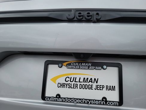 New 2026 Jeep Grand Cherokee Altitude AWD/4WD image 40