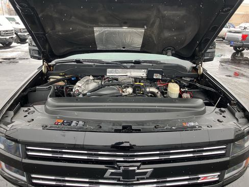 Used 2018 Chevrolet Silverado 2500 LTZ image 38