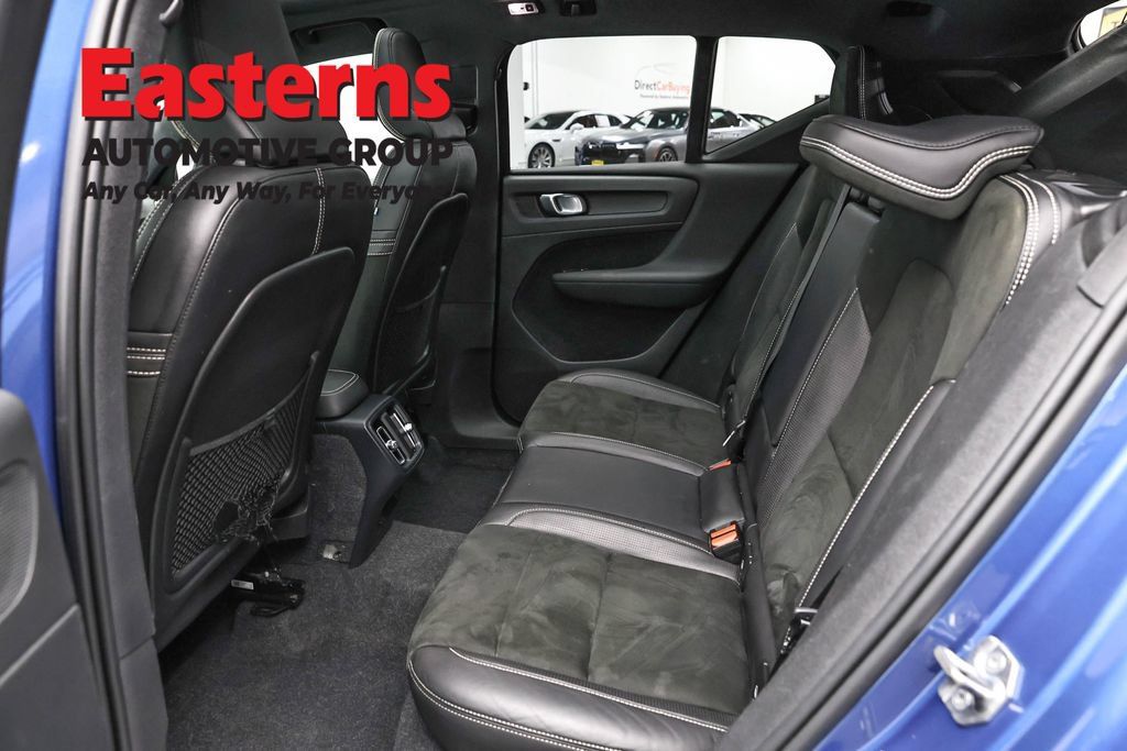 Used 2020 Volvo XC40 T5 R-Design AWD/4WD image 23