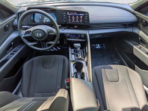 New 2026 Hyundai Elantra SEL Sport Premium image 3