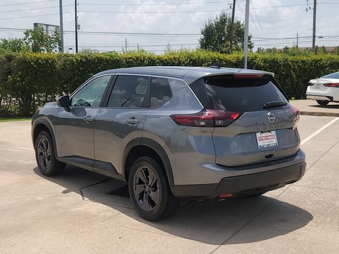 Used 2026 Nissan Rogue SV FWD image 7
