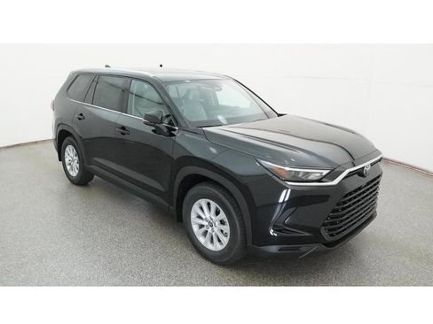 New 2026 Toyota Grand Highlander XLE image 13