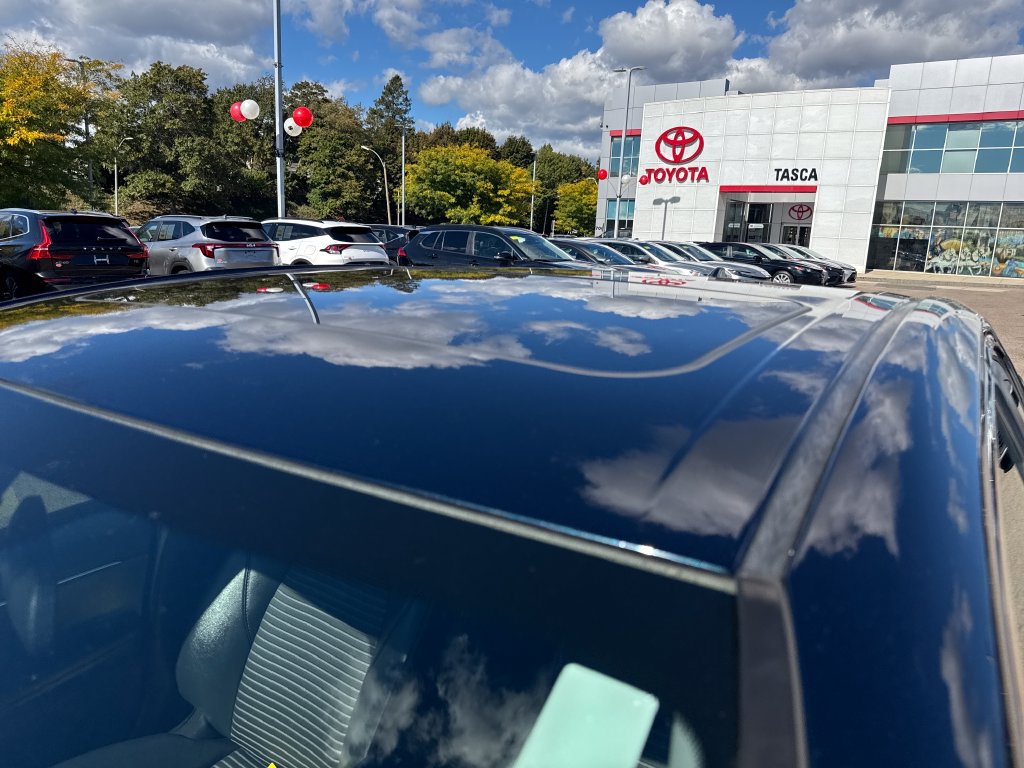 Used 2020 Toyota Camry SE FWD image 43