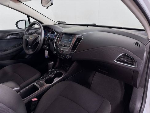 Used 2016 Chevrolet Cruze LT FWD image 28