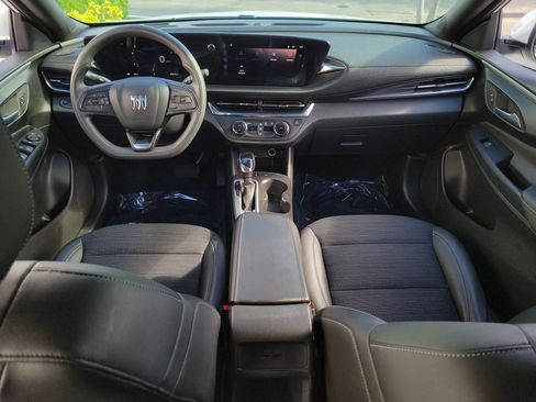Certified 2024 Buick Envista Preferred w/ Advanced Safety Package FWD image 14