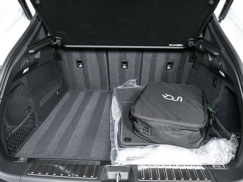 New 2025 Porsche Macan 4S Electric image 36