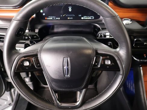 Used 2024 Lincoln Aviator Reserve image 3