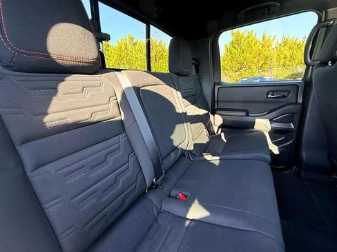 Used 2024 Nissan Frontier PRO-4X w/ Pro Convenience Package image 24