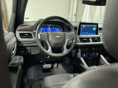 Used 2023 Chevrolet Suburban LT image 21