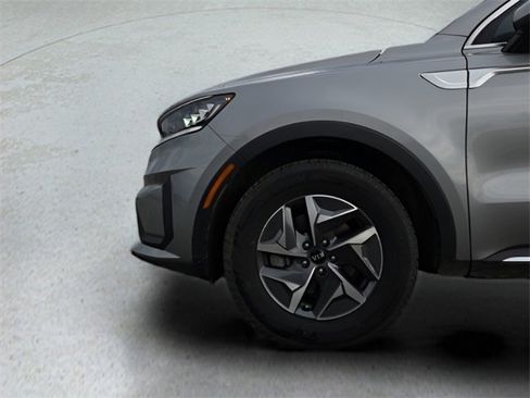 Used 2021 Kia Sorento S image 14
