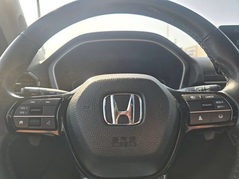 Certified 2025 Honda Pilot Touring image 22