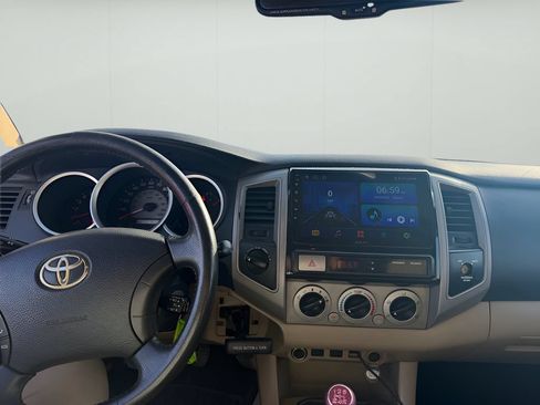 Used 2010 Toyota Tacoma 4x4 Access Cab image 5