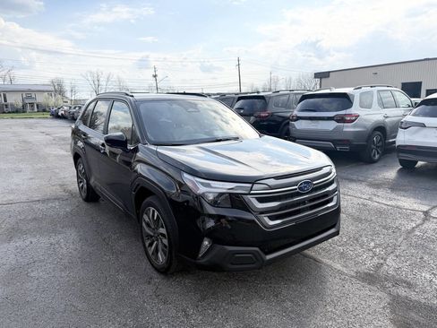 Used 2025 Subaru Forester Touring image 4