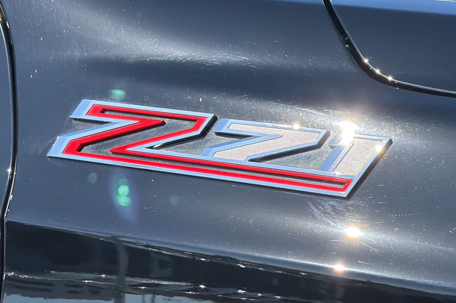 Used 2025 Chevrolet Suburban Z71 AWD/4WD image 28