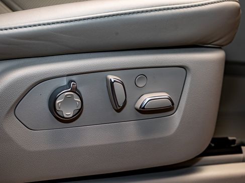 Used 2026 Cadillac Escalade Platinum Sport w/ LPO, ONYX Package image 24